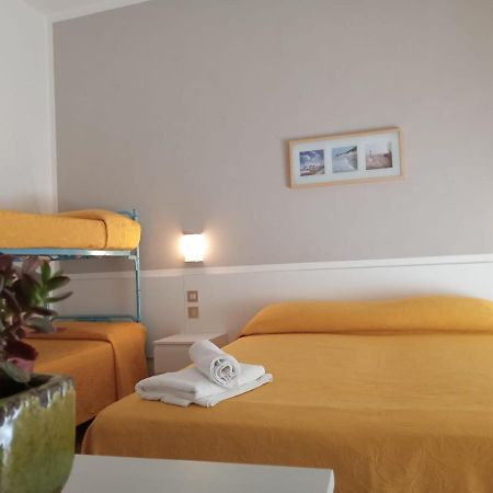Hotel Haiti Milano Marittima Ngoại thất bức ảnh
