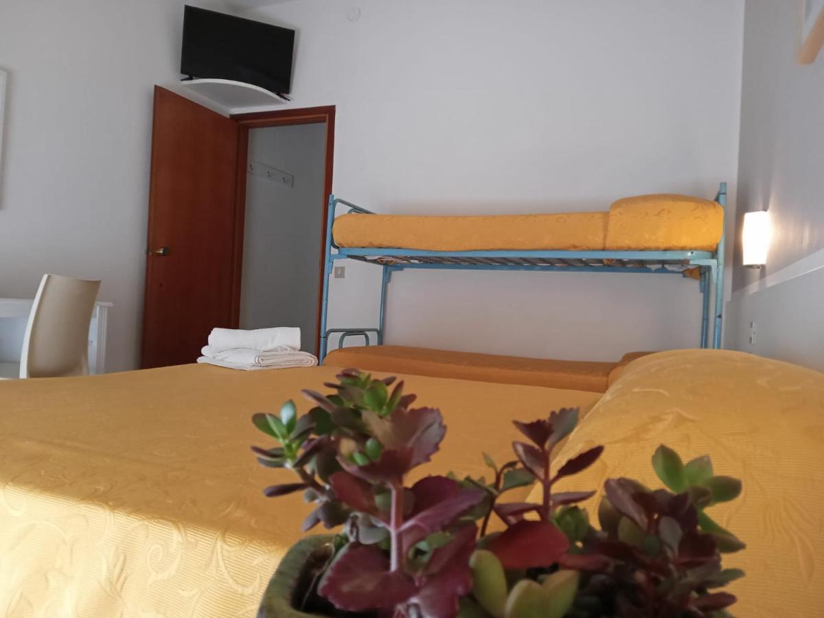 Hotel Haiti Milano Marittima Ngoại thất bức ảnh