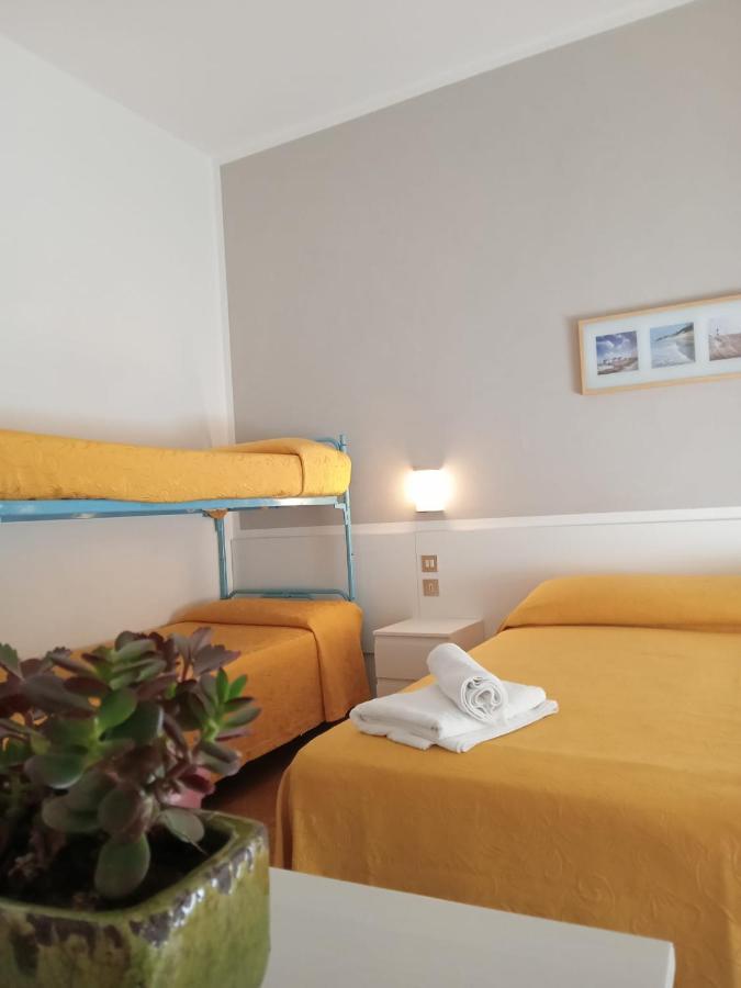 Hotel Haiti Milano Marittima Ngoại thất bức ảnh