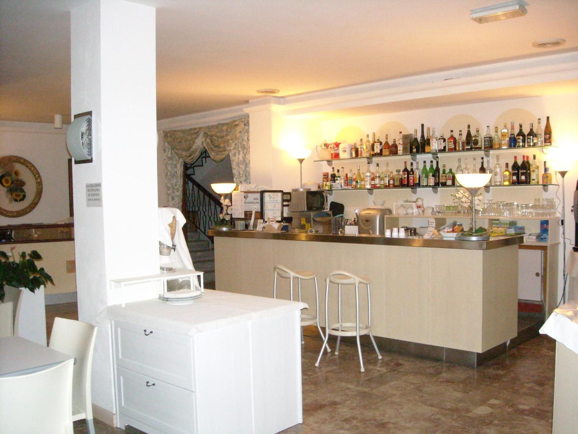 Hotel Haiti Milano Marittima Ngoại thất bức ảnh