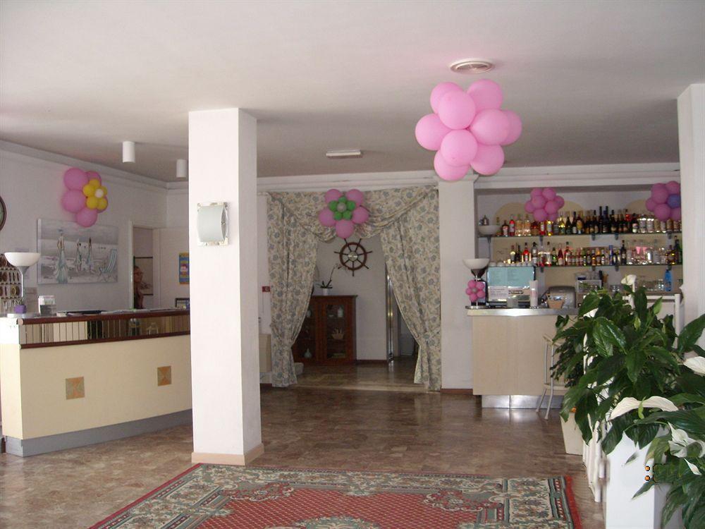 Hotel Haiti Milano Marittima Ngoại thất bức ảnh