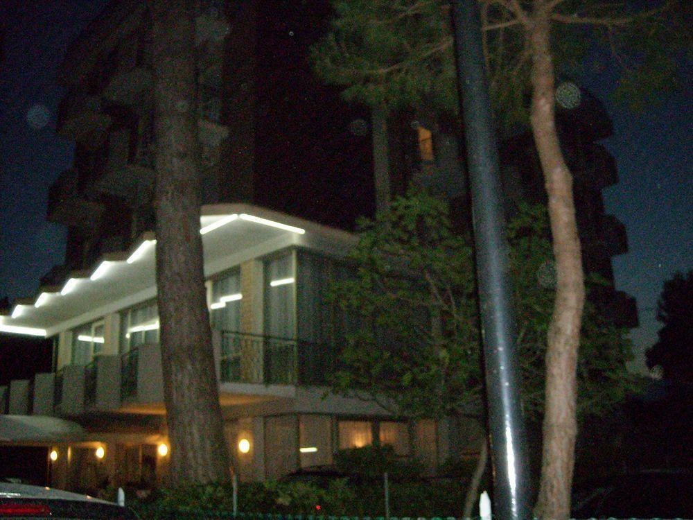 Hotel Haiti Milano Marittima Ngoại thất bức ảnh