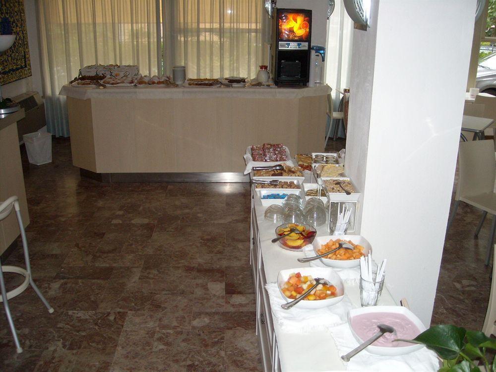 Hotel Haiti Milano Marittima Ngoại thất bức ảnh